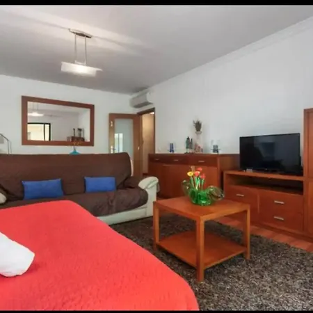 Blife Rya Private Rooms - Airport Stay Faro Exterior photo